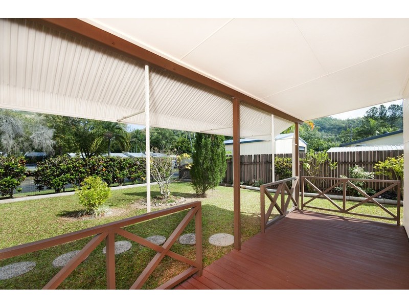 10 Nioka Place, Caravonica QLD 4878