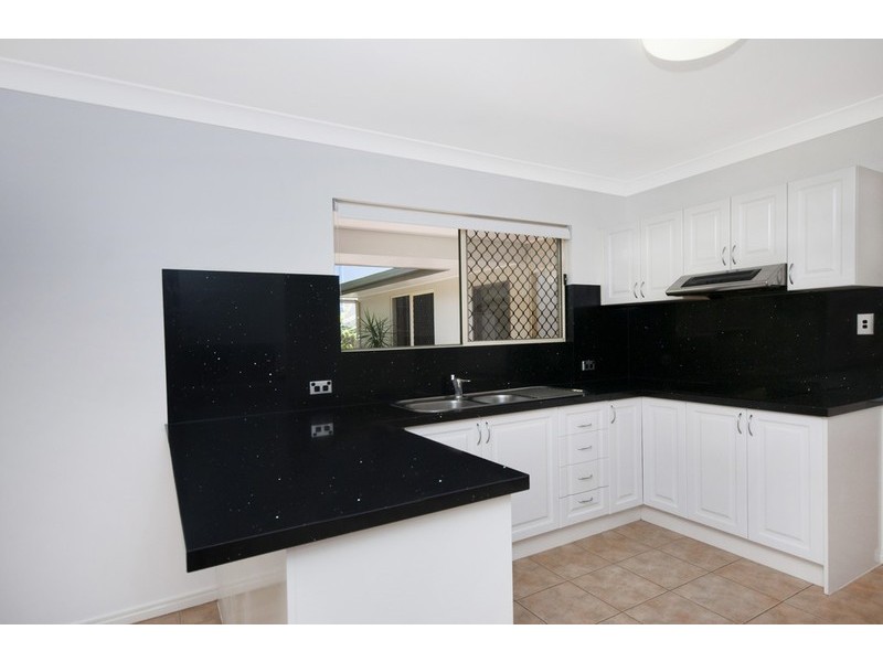 25 Pilosa Street, Redlynch QLD 4870