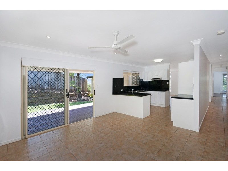 25 Pilosa Street, Redlynch QLD 4870