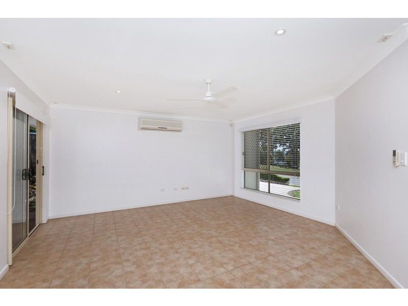 25 Pilosa Street, Redlynch QLD 4870