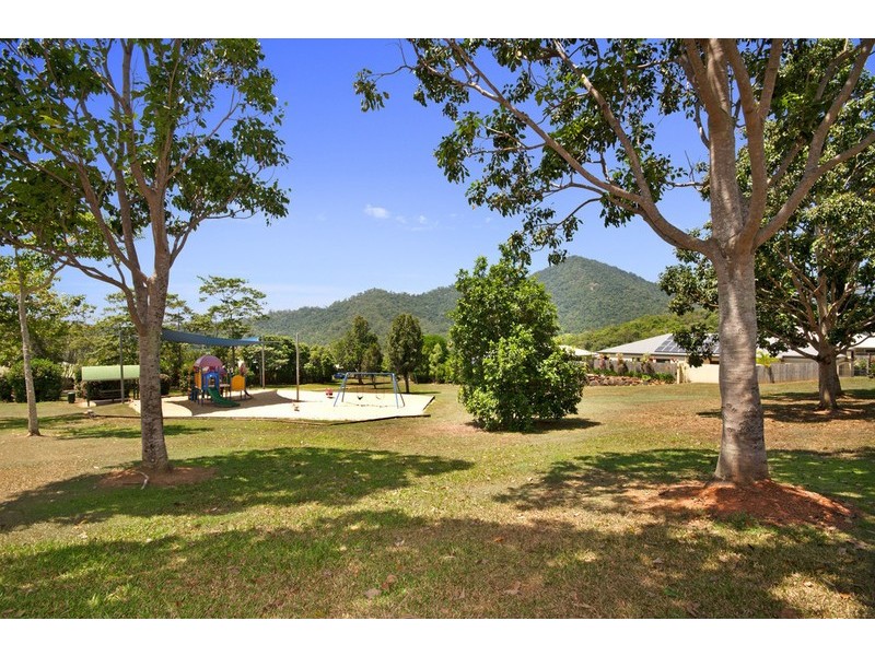 25 Pilosa Street, Redlynch QLD 4870