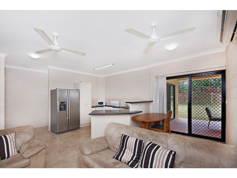 19 Tradewinds Close, Redlynch QLD 4870