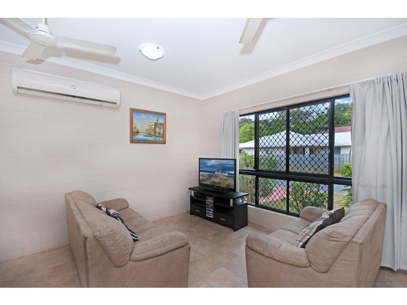 19 Tradewinds Close, Redlynch QLD 4870