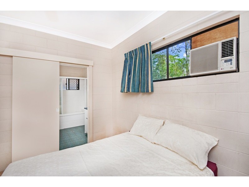 19 Tradewinds Close, Redlynch QLD 4870