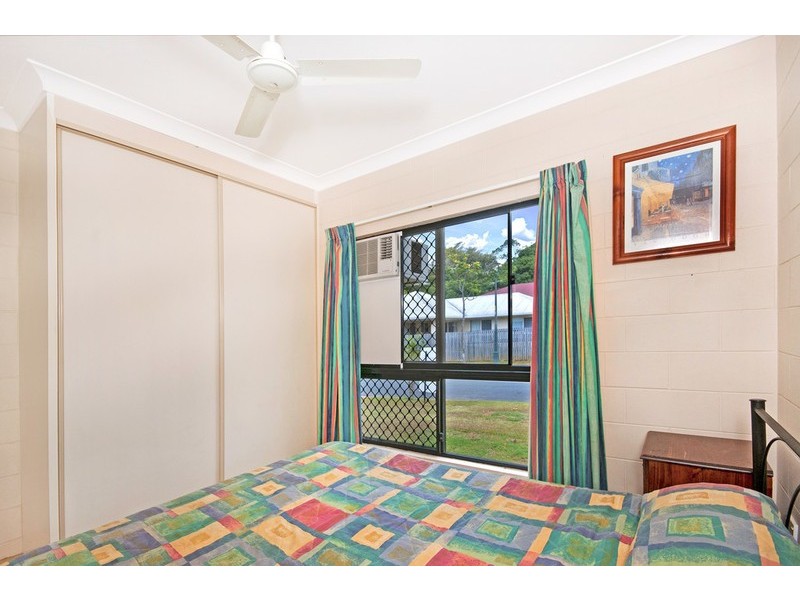 19 Tradewinds Close, Redlynch QLD 4870