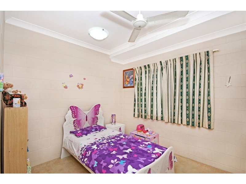 19 Tradewinds Close, Redlynch QLD 4870