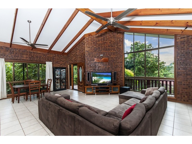 2 Cycas Close, Kamerunga QLD 4870