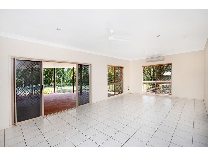 25-27  Runnymede Avenue, Redlynch QLD 4870