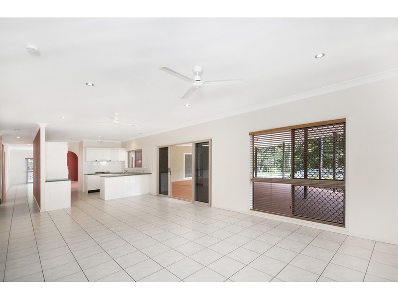 25-27  Runnymede Avenue, Redlynch QLD 4870
