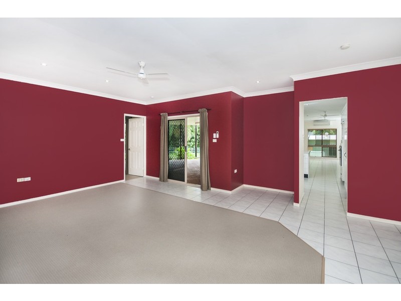 25-27  Runnymede Avenue, Redlynch QLD 4870