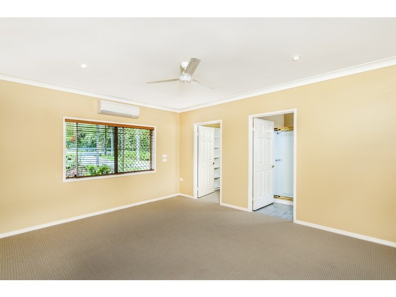 25-27  Runnymede Avenue, Redlynch QLD 4870