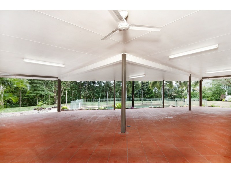 25-27  Runnymede Avenue, Redlynch QLD 4870