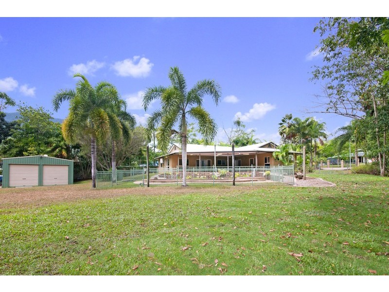 25-27  Runnymede Avenue, Redlynch QLD 4870