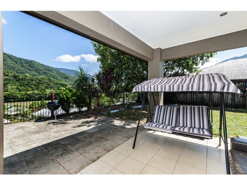 5 Brockhurst Close, Redlynch QLD 4870