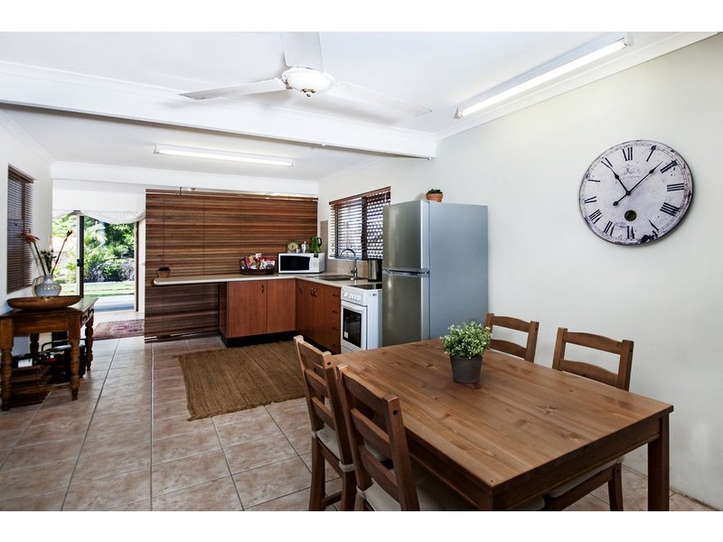 6 Baway Close, Caravonica QLD 4878