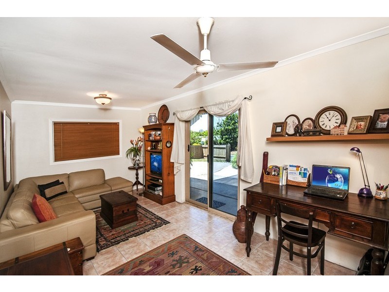 6 Baway Close, Caravonica QLD 4878