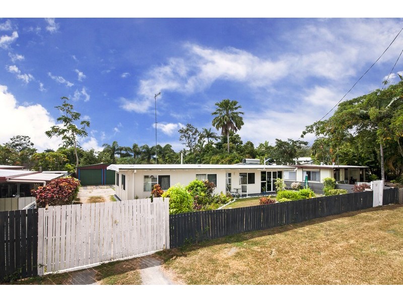 10 Valmadre Street, Caravonica QLD 4878