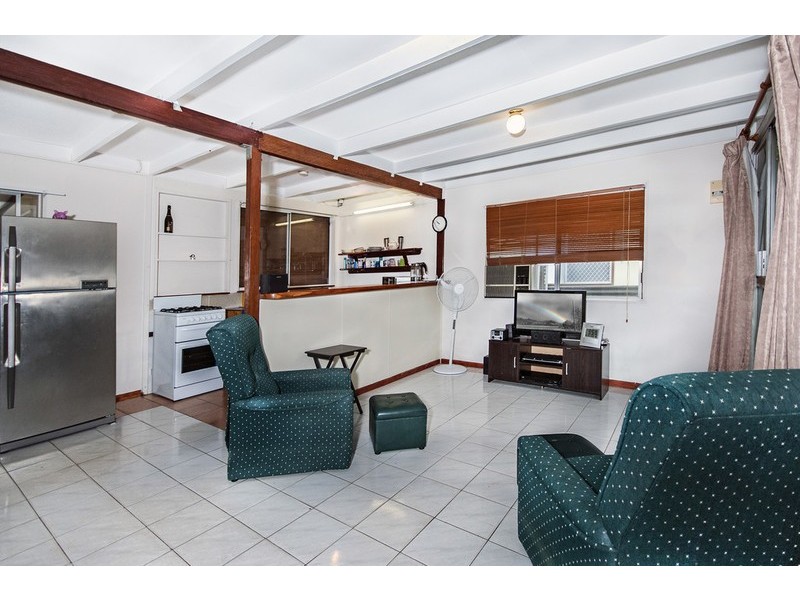 10 Valmadre Street, Caravonica QLD 4878