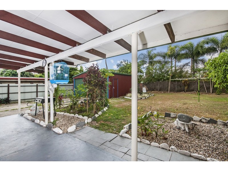 10 Valmadre Street, Caravonica QLD 4878