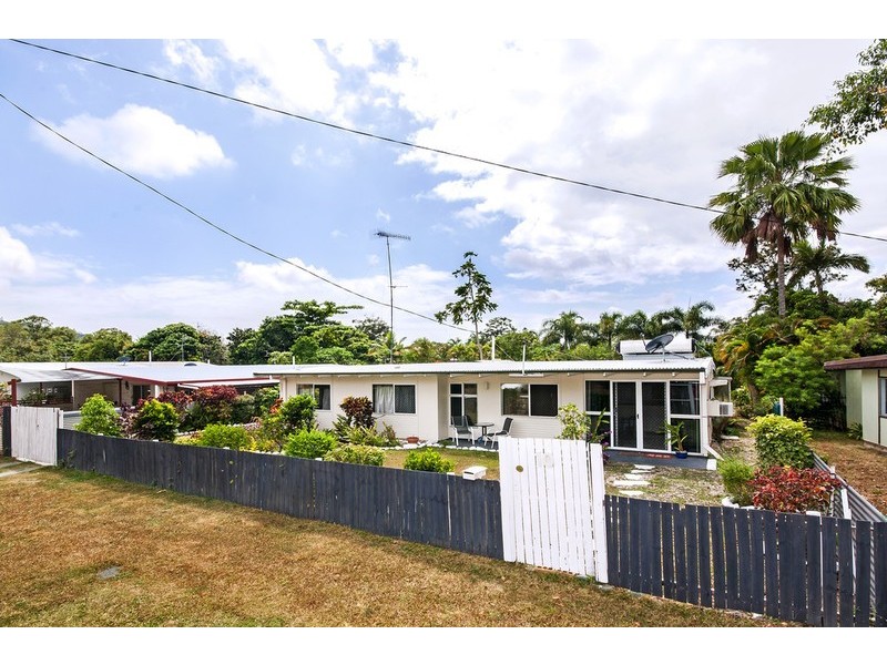 10 Valmadre Street, Caravonica QLD 4878