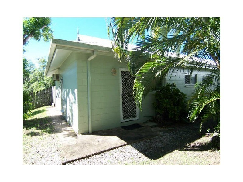Manunda QLD 4870