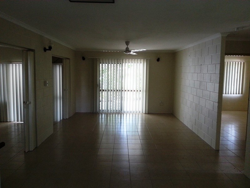 Holloways Beach QLD 4878