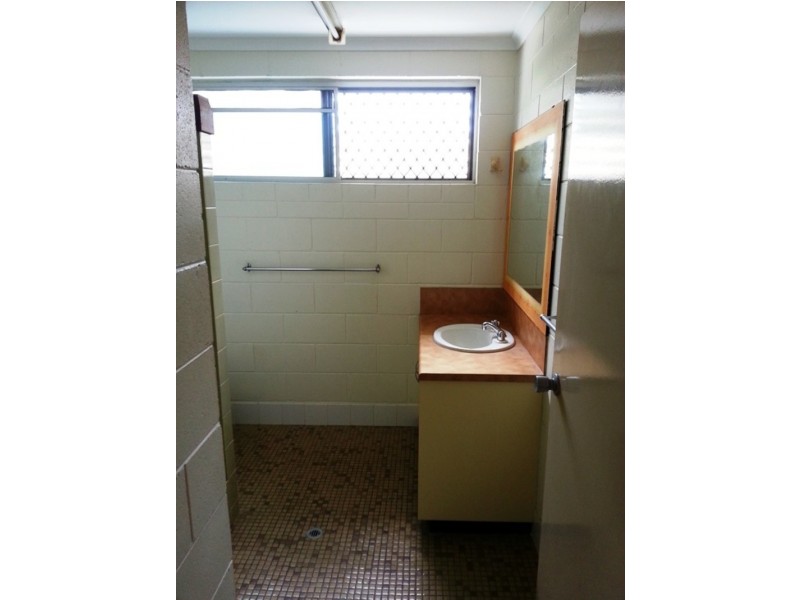 Holloways Beach QLD 4878