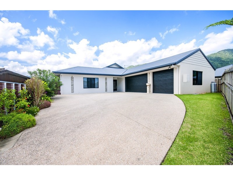 14 Kippin Close, Redlynch QLD 4870