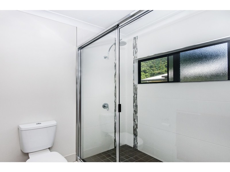14 Kippin Close, Redlynch QLD 4870