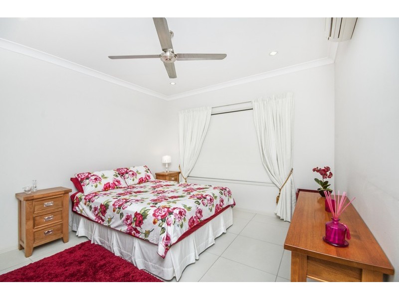 14 Kippin Close, Redlynch QLD 4870