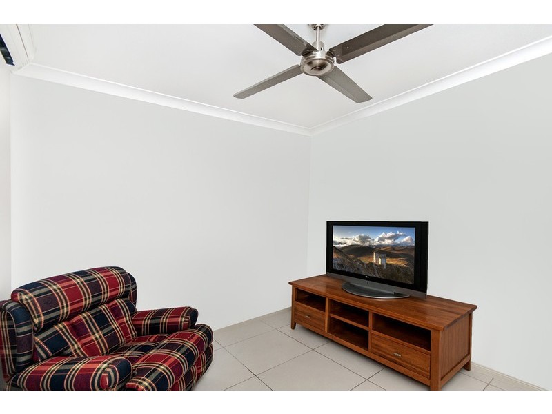 14 Kippin Close, Redlynch QLD 4870