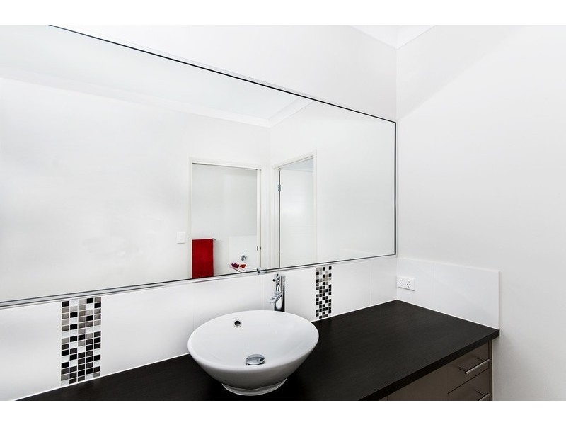 14 Kippin Close, Redlynch QLD 4870