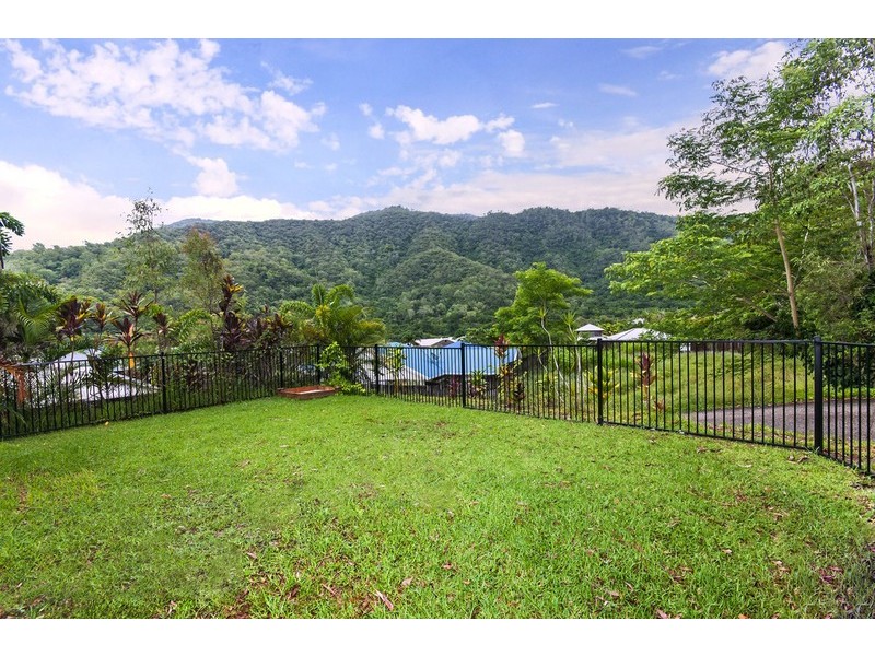 23 William Hickey Street, Redlynch QLD 4870