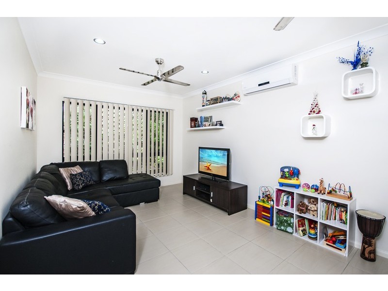 23 William Hickey Street, Redlynch QLD 4870