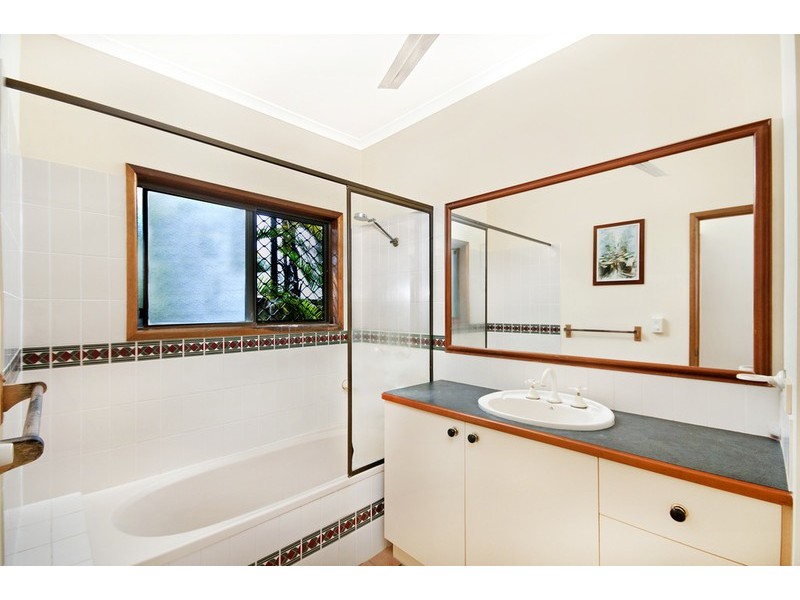 4 Ebony Street, Redlynch QLD 4870