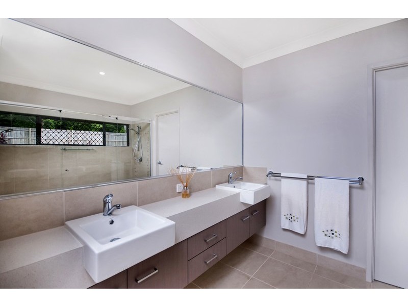 1 – 3 Java Court, Redlynch QLD 4870