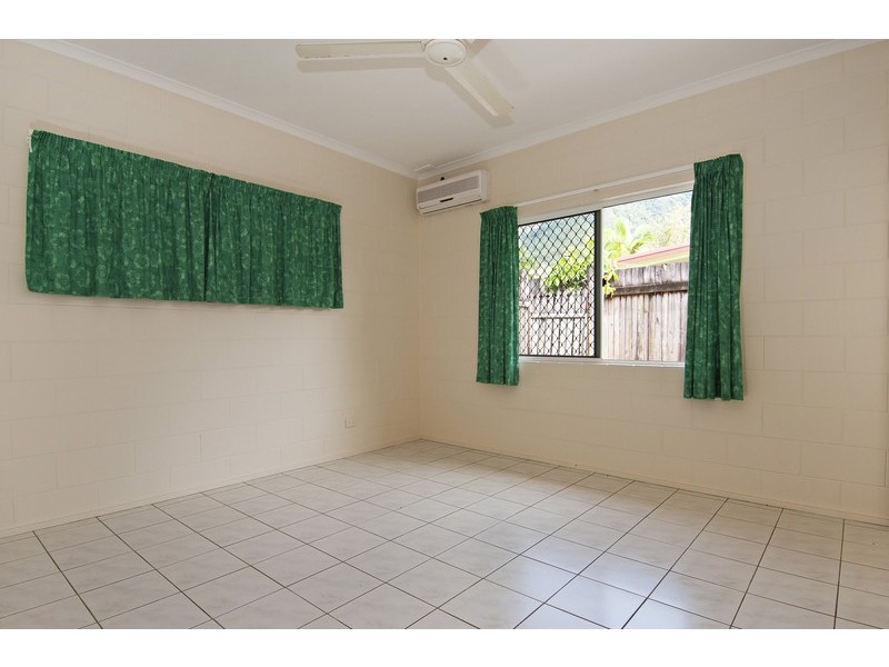 15 Satinash Close, Redlynch QLD 4870