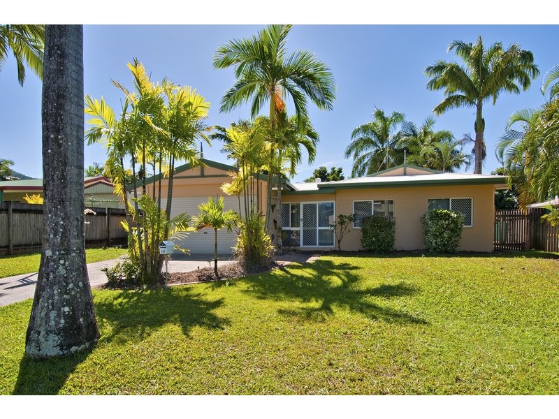 15 Satinash Close, Redlynch QLD 4870