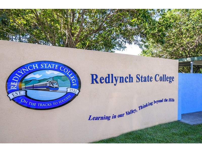 15 Satinash Close, Redlynch QLD 4870