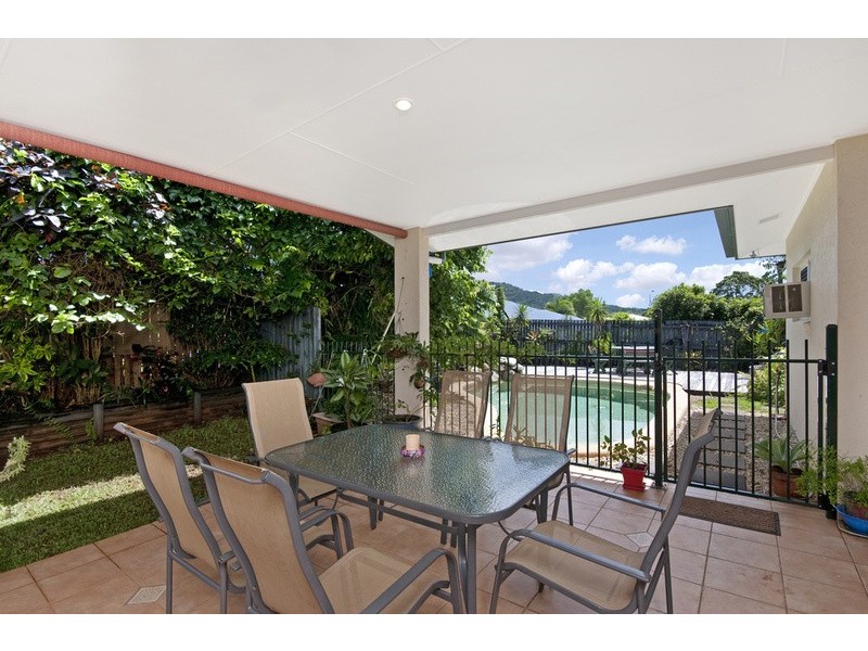 2 Russellia Street, Redlynch QLD 4870