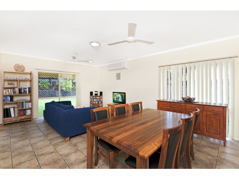9 Tradewinds Close, Redlynch QLD 4870