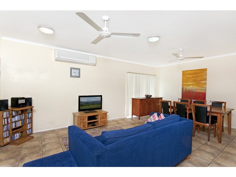 9 Tradewinds Close, Redlynch QLD 4870