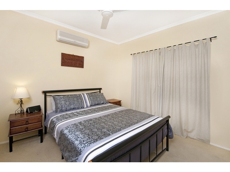 9 Tradewinds Close, Redlynch QLD 4870