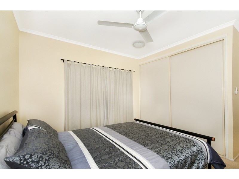 9 Tradewinds Close, Redlynch QLD 4870