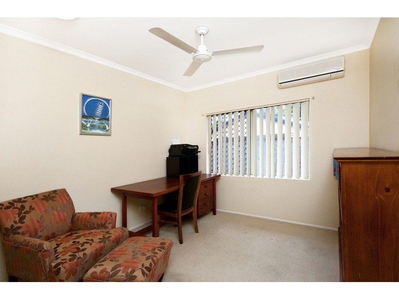 9 Tradewinds Close, Redlynch QLD 4870