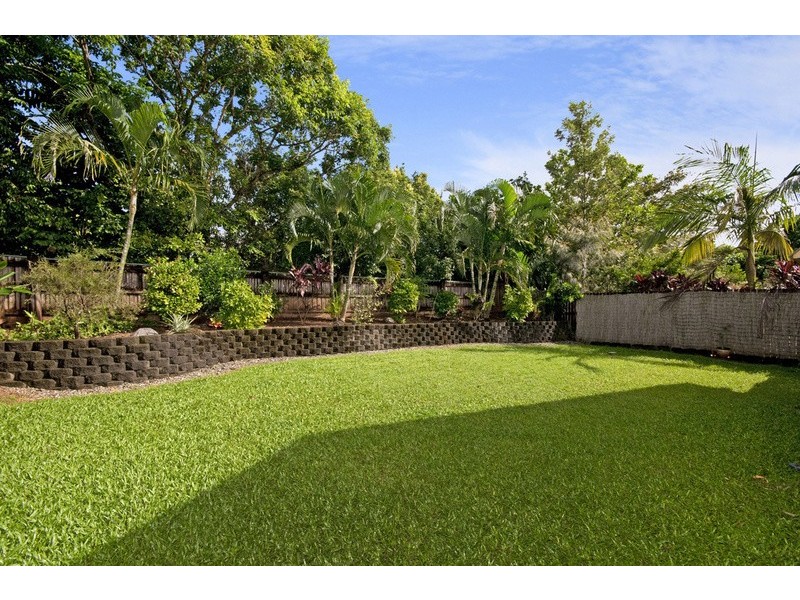 9 Tradewinds Close, Redlynch QLD 4870