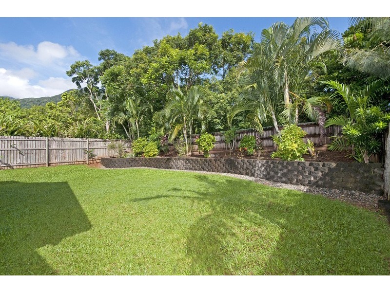 9 Tradewinds Close, Redlynch QLD 4870