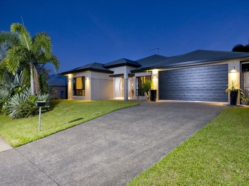 10 Hodkinson Street, Redlynch QLD 4870