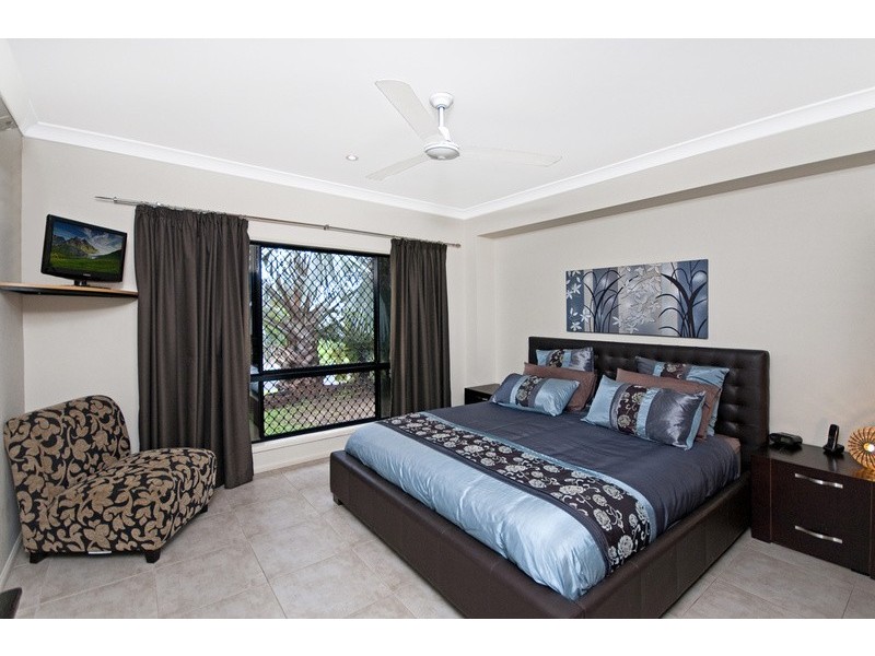 10 Hodkinson Street, Redlynch QLD 4870