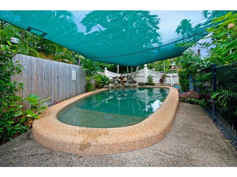 1/9-11 Margaret Street, Redlynch QLD 4870